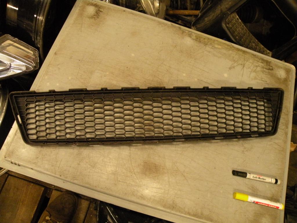 фото №1, Toyota verso решітка бампера решітка радіатора 53112-0f040